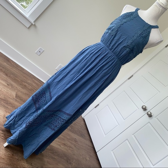 Altar'd State Dresses & Skirts - BEAUTIFUL ALTAR'D STATE DUTCH BLUE CROCHET TRIM PULL OVER MAXI DRESS SLEEVELESS